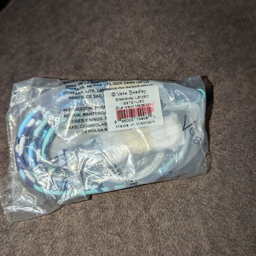 Vera Bradley Breakaway Lanyard Blue Island Medallion Paisley 15972-U60 NWT